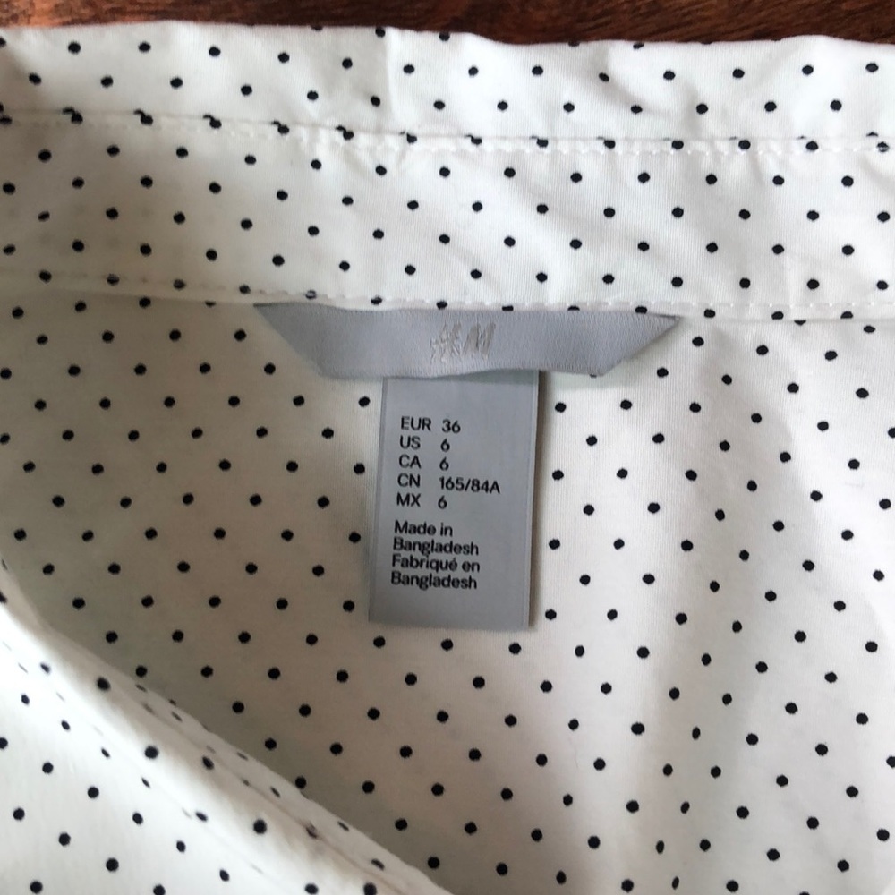 Button down - Picture 2 of 2